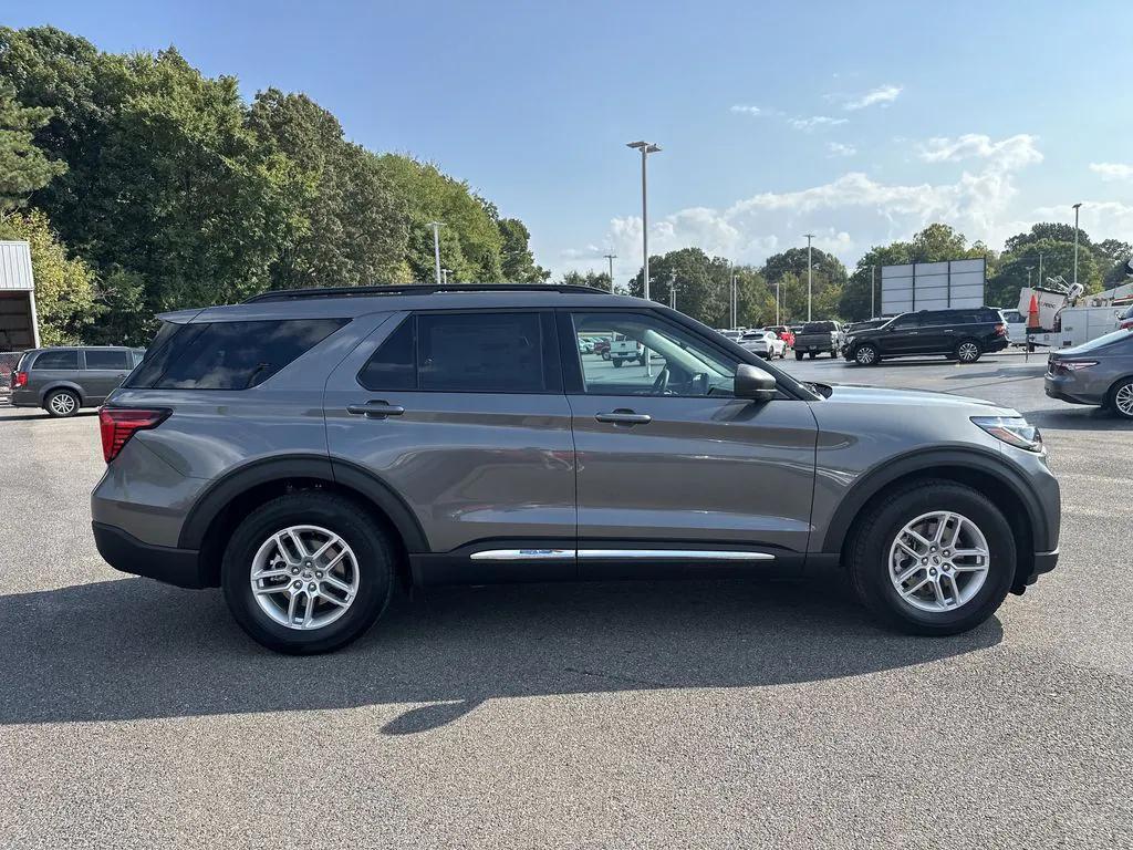 new 2025 Ford Explorer car, priced at $39,230