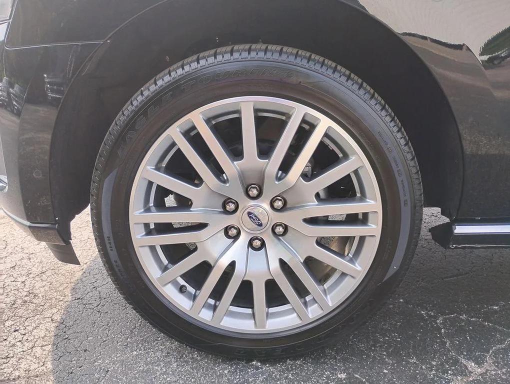 used 2024 Ford Expedition car, priced at $63,888