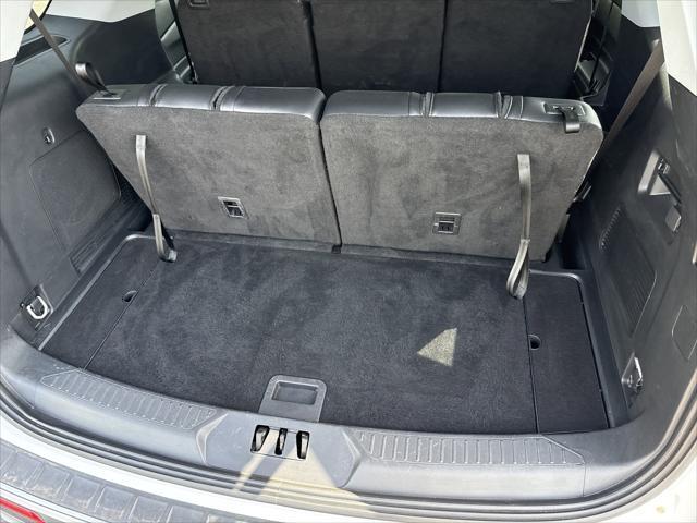 used 2024 Ford Explorer car, priced at $38,888