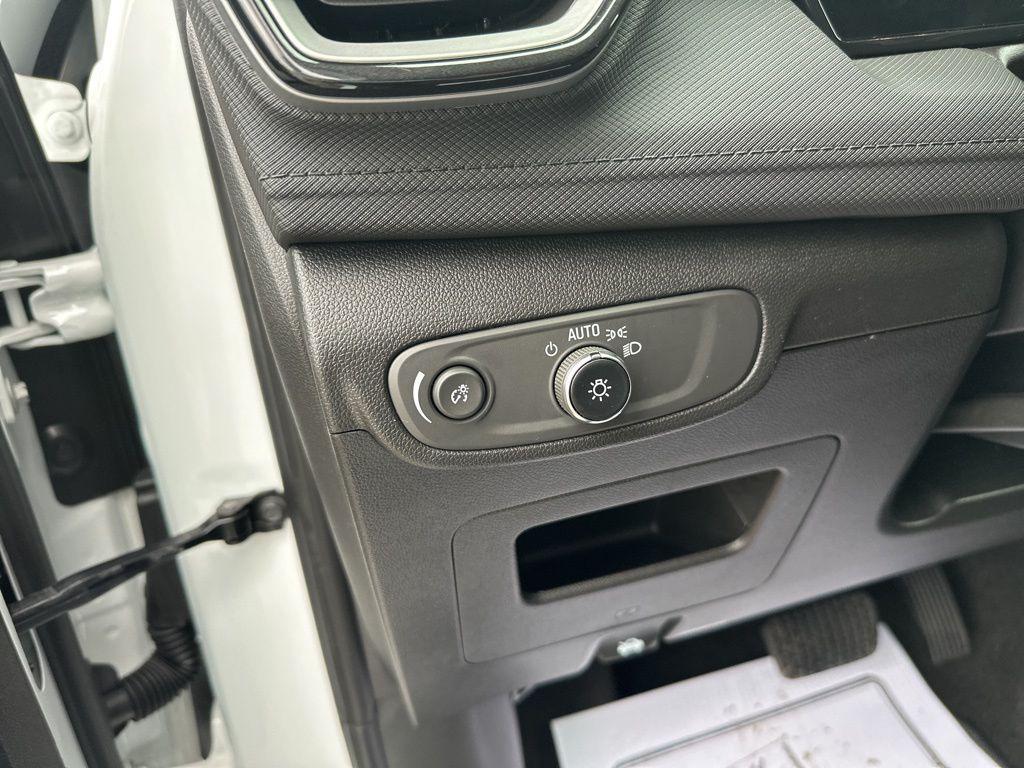 used 2024 Chevrolet TrailBlazer car, priced at $23,988