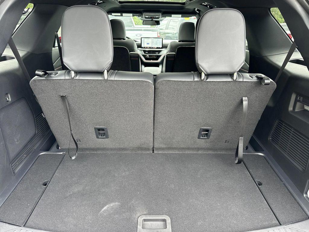 new 2025 Ford Explorer car, priced at $53,951