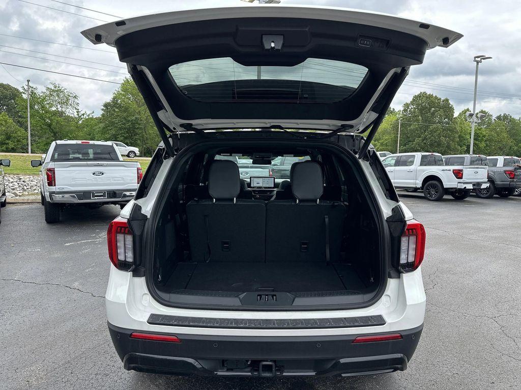 new 2025 Ford Explorer car, priced at $53,951