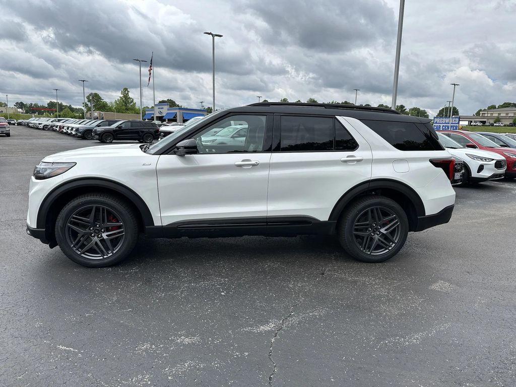 new 2025 Ford Explorer car, priced at $53,951