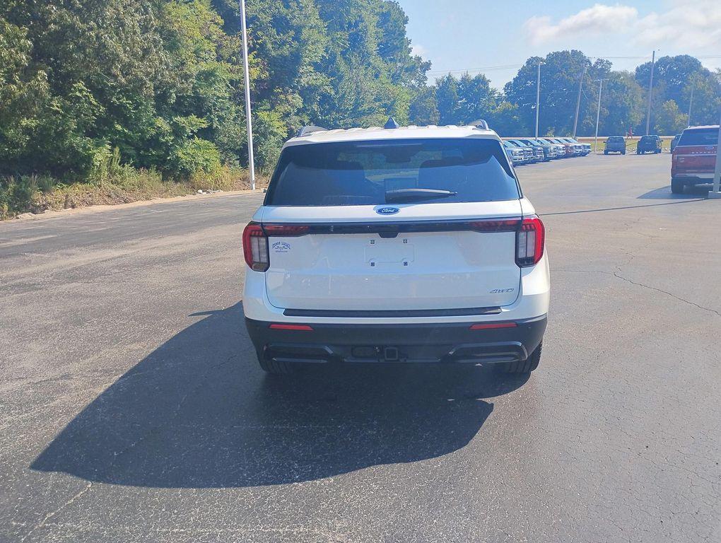 new 2025 Ford Explorer car, priced at $50,067