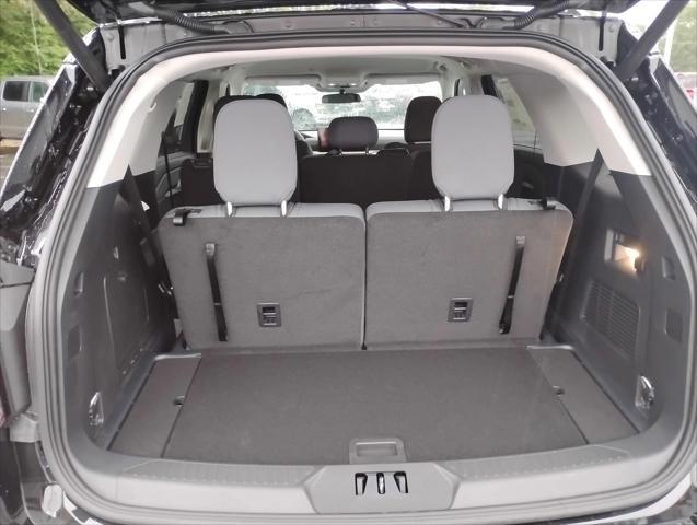 new 2025 Ford Explorer car, priced at $39,874
