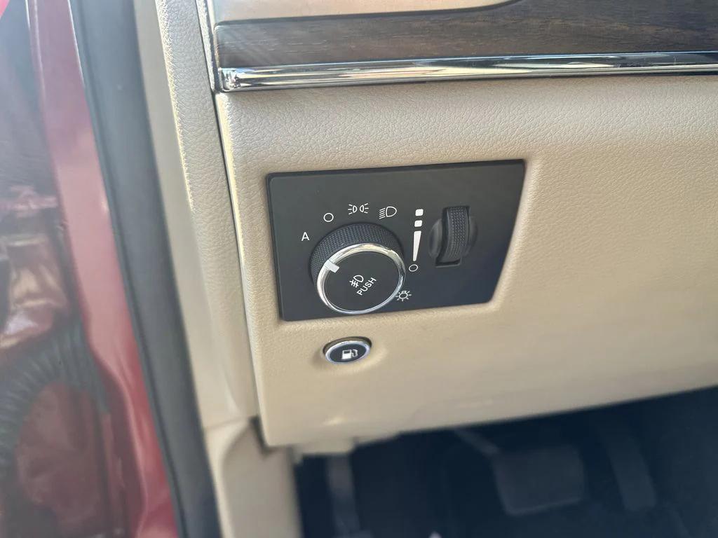 used 2015 Jeep Grand Cherokee car, priced at $12,982
