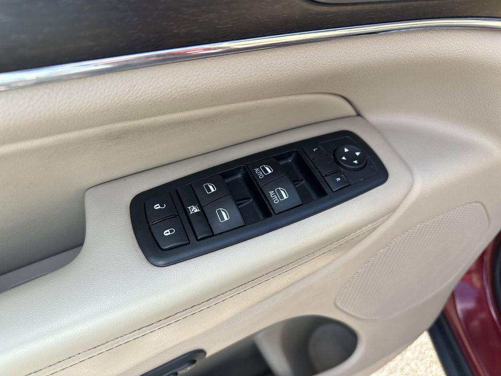 used 2015 Jeep Grand Cherokee car, priced at $12,982