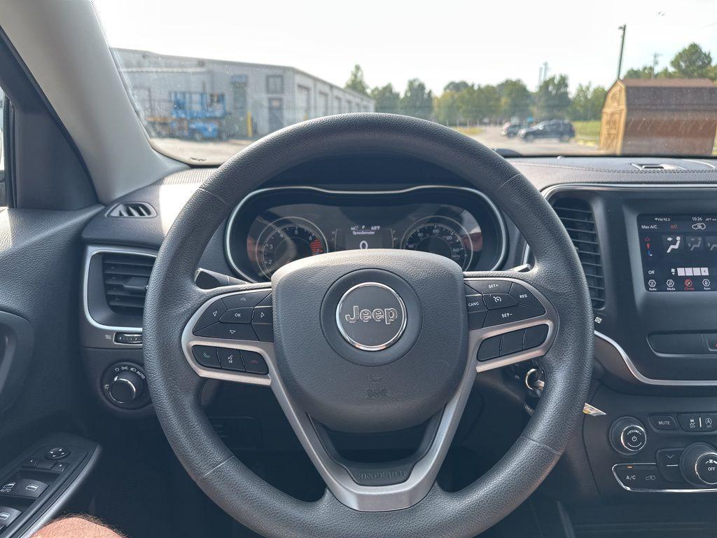 used 2020 Jeep Cherokee car, priced at $17,975