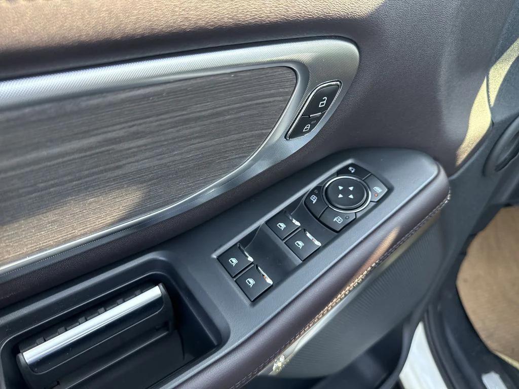 new 2025 Ford Expedition Max car, priced at $90,719