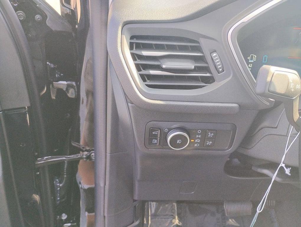new 2025 Ford Escape PHEV car, priced at $40,516