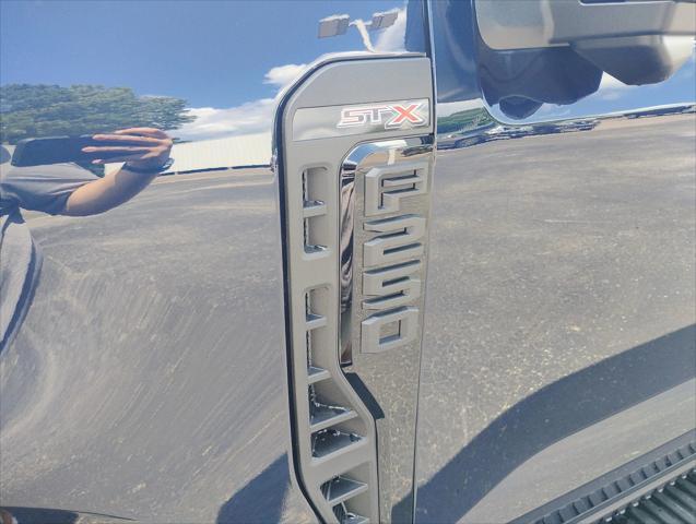 new 2025 Ford F-250 car, priced at $55,884