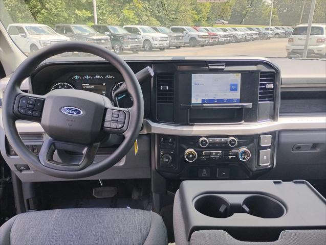 new 2025 Ford F-250 car, priced at $55,884