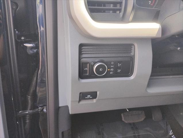 new 2025 Ford F-250 car, priced at $55,884