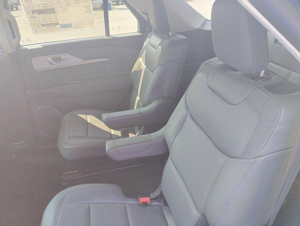 new 2025 Ford Explorer car, priced at $42,260