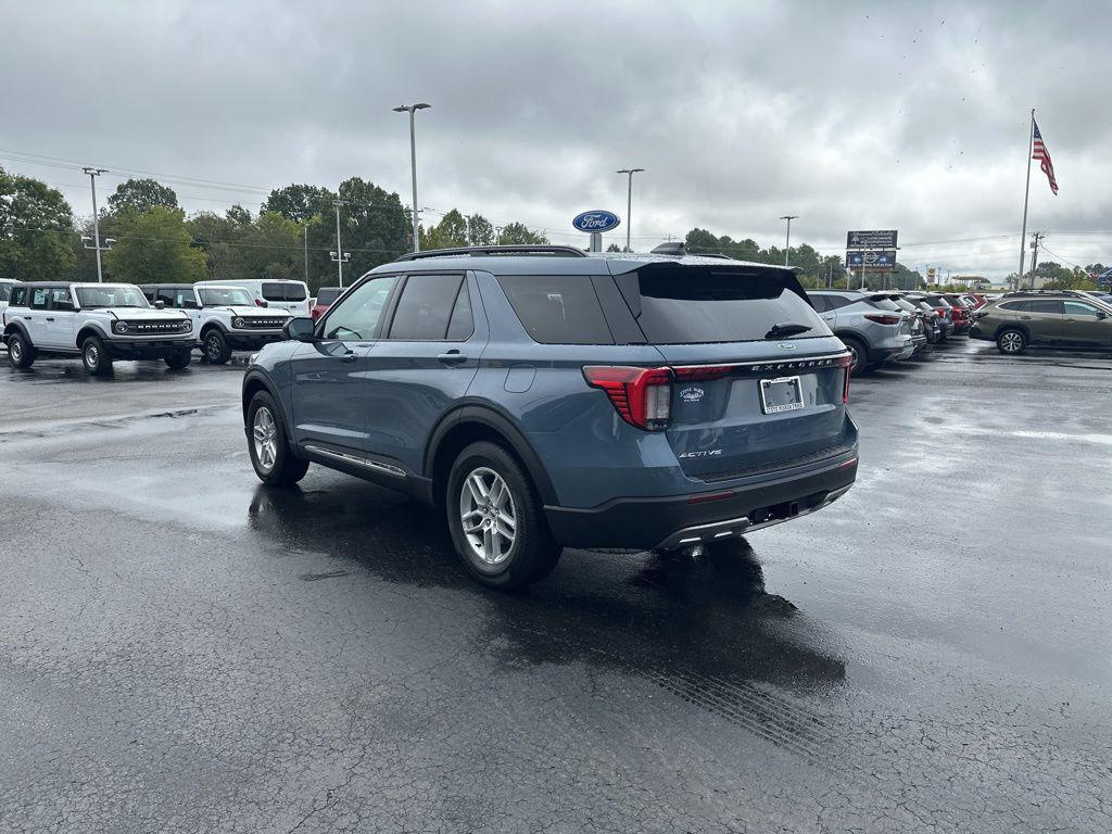 new 2025 Ford Explorer car, priced at $42,857