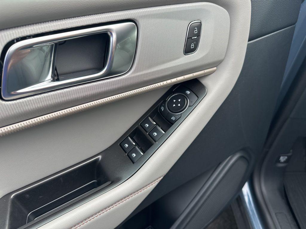 new 2025 Ford Explorer car, priced at $42,857