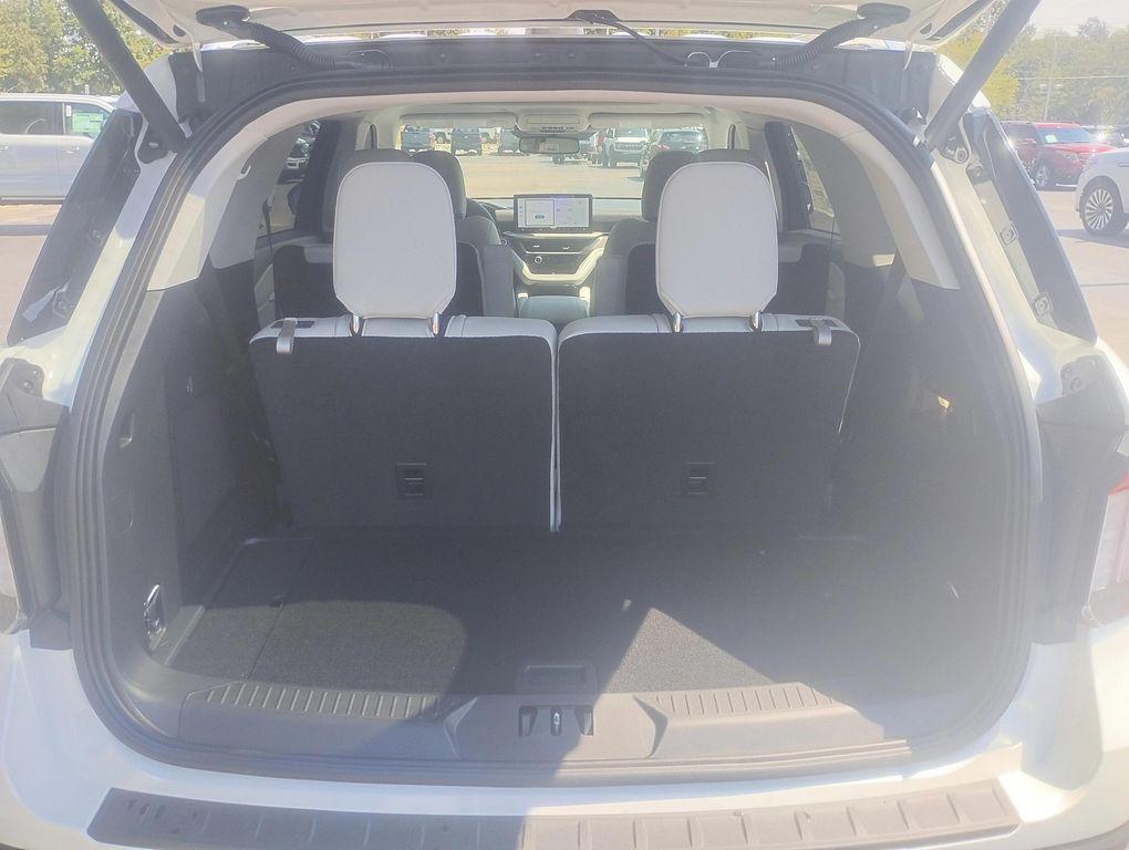 new 2025 Ford Explorer car, priced at $55,905