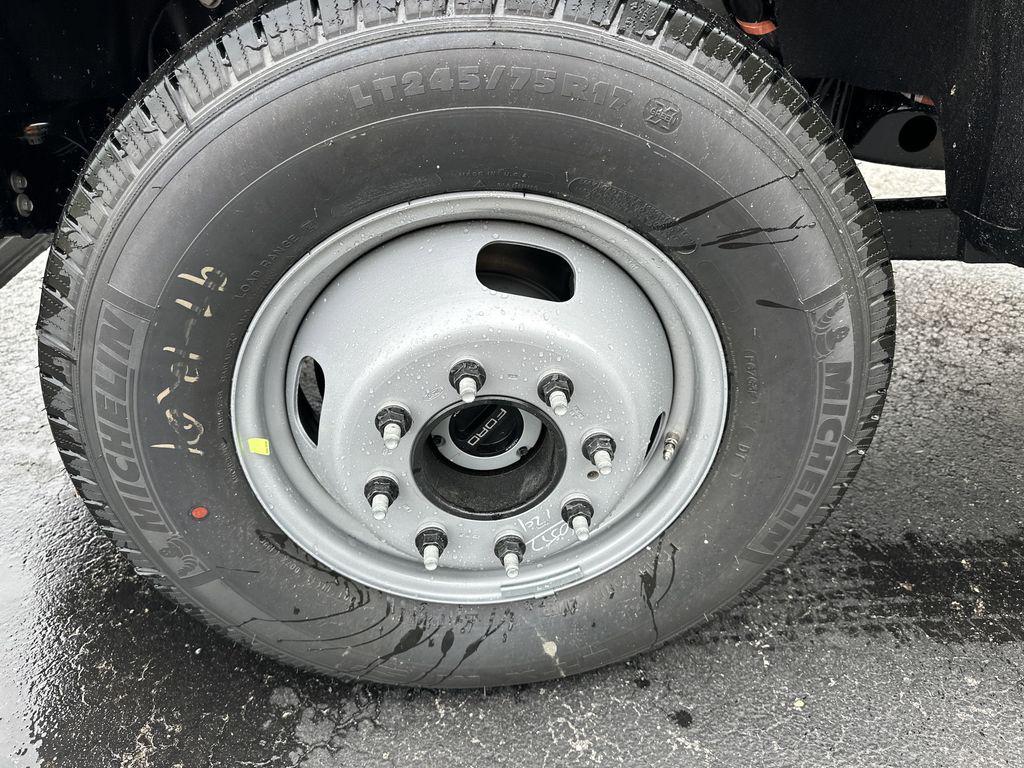 new 2025 Ford F-350 car, priced at $66,454