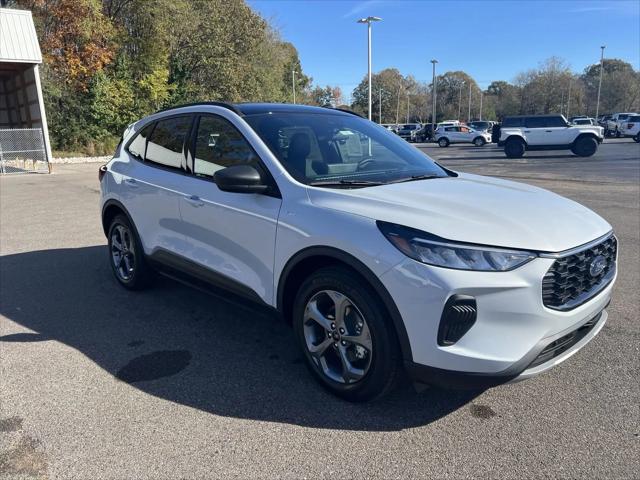 new 2025 Ford Escape car, priced at $33,390