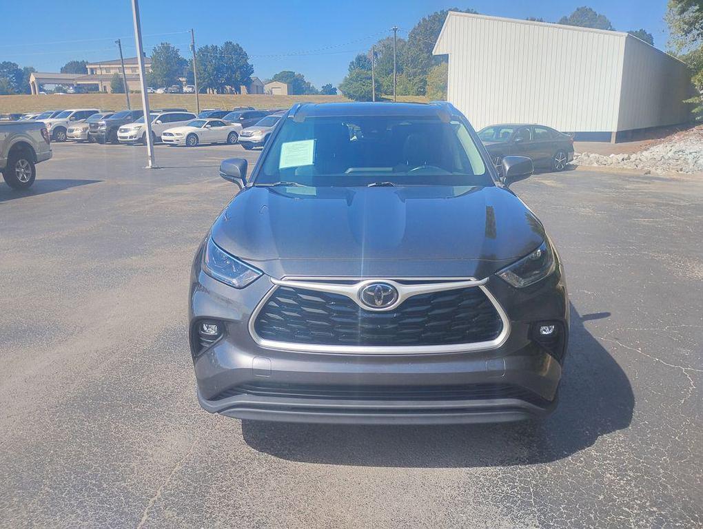 used 2021 Toyota Highlander car, priced at $29,982