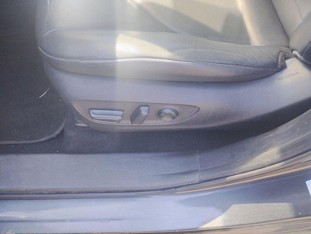 used 2021 Toyota Highlander car, priced at $25,988