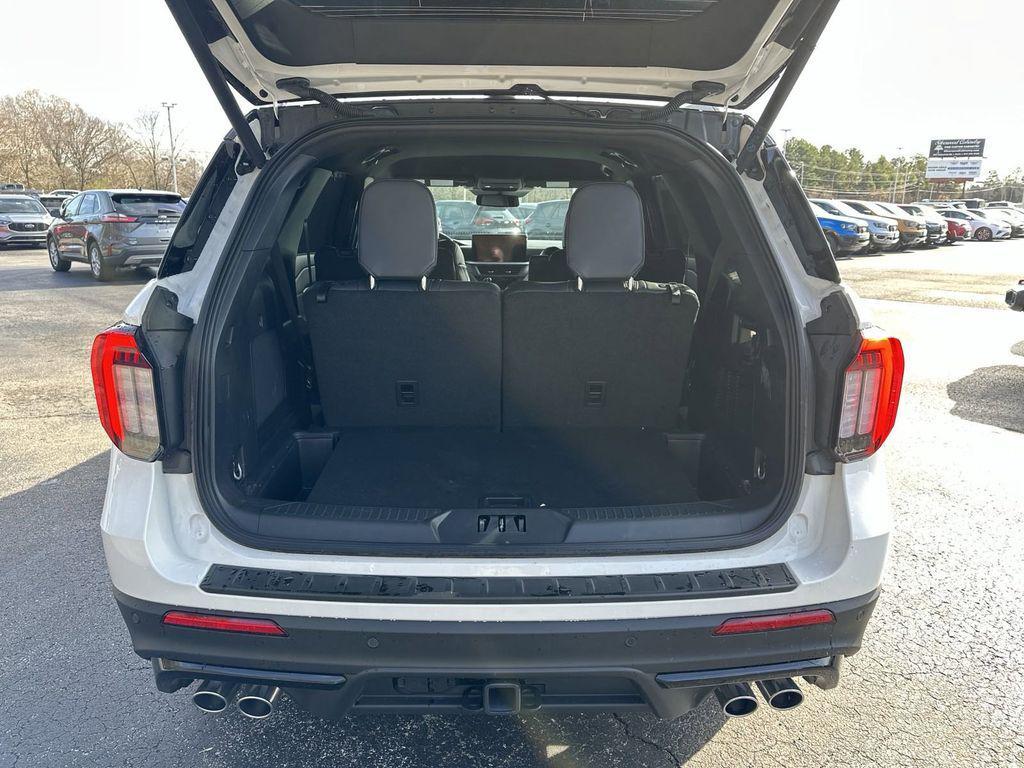 new 2025 Ford Explorer car, priced at $58,645