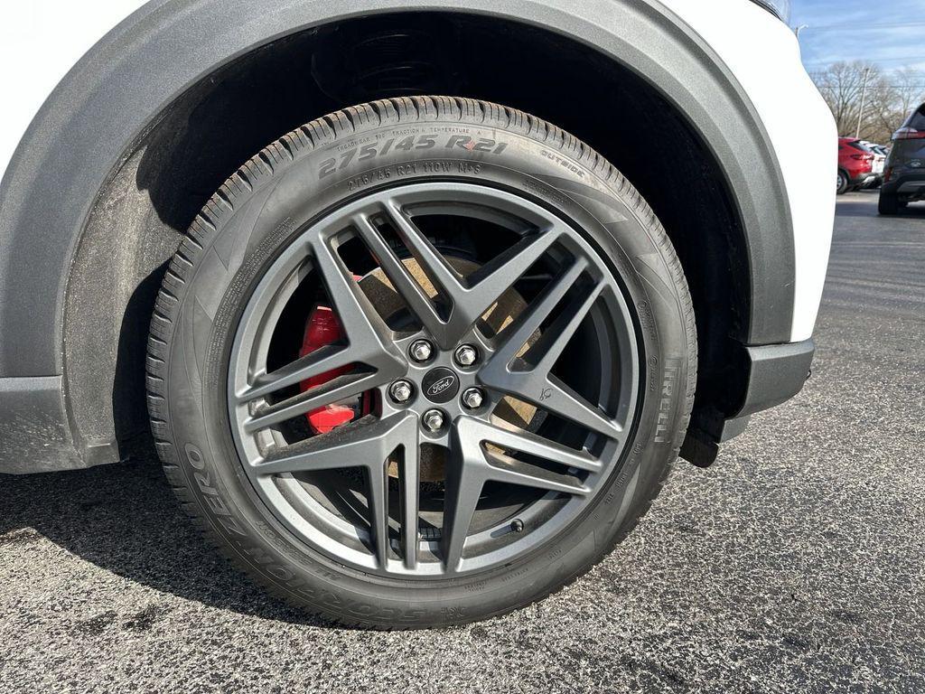 new 2025 Ford Explorer car, priced at $58,645