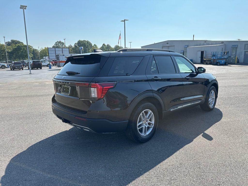 new 2025 Ford Explorer car, priced at $42,676