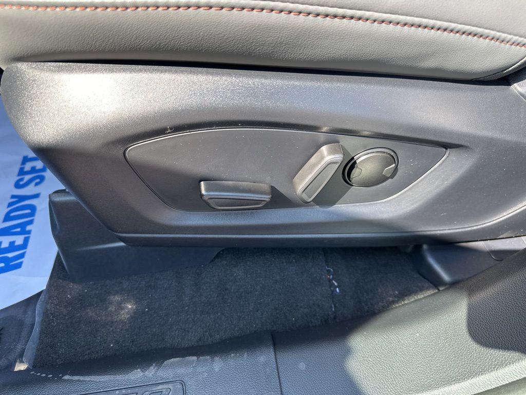 new 2025 Ford Explorer car, priced at $42,676