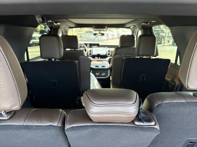 new 2025 Ford Expedition car, priced at $84,564