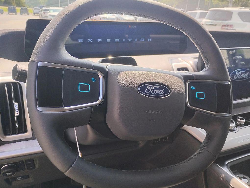 new 2025 Ford Expedition car, priced at $70,489