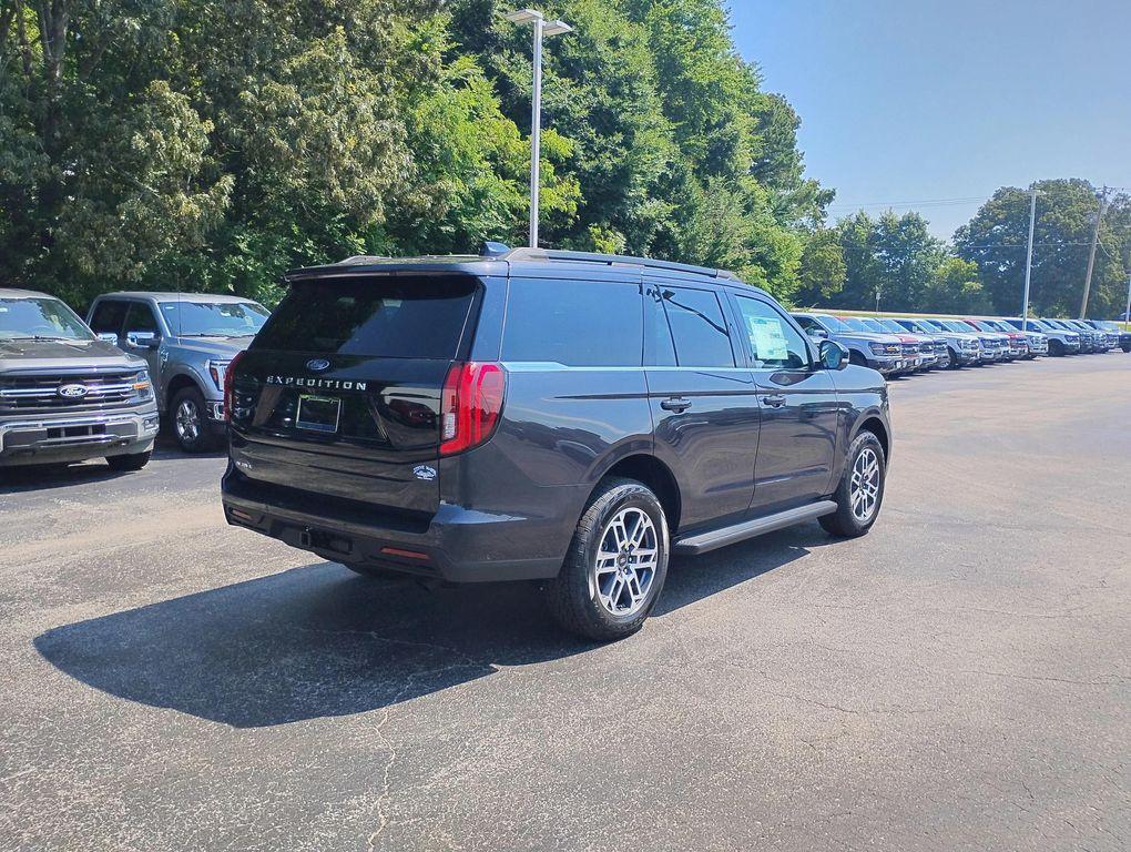 new 2025 Ford Expedition car, priced at $70,489