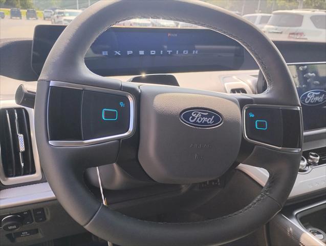 new 2025 Ford Expedition car, priced at $70,489