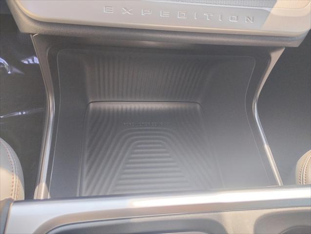 new 2025 Ford Expedition car, priced at $70,489