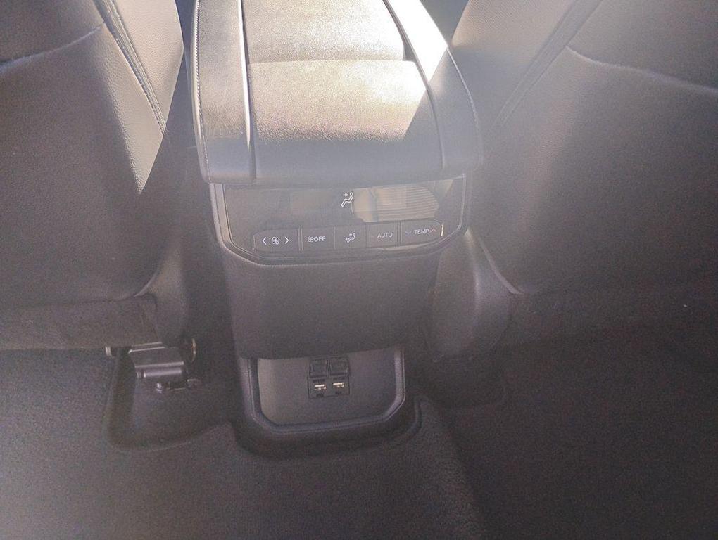 used 2021 Toyota Highlander car, priced at $26,788