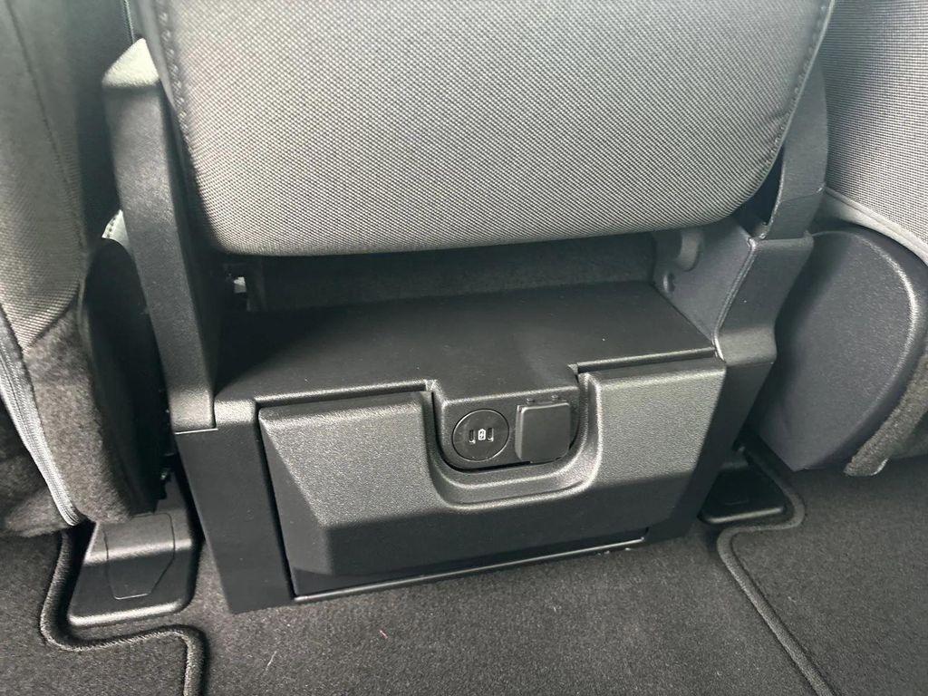 new 2025 Ford F-250 car, priced at $65,693