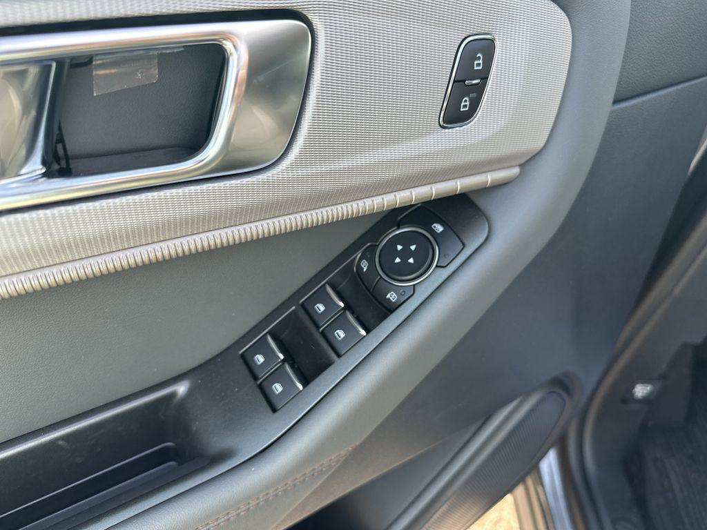 new 2025 Ford Explorer car, priced at $42,414