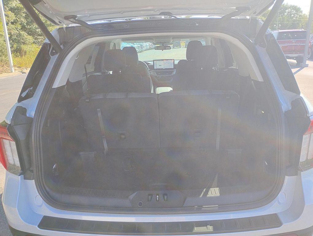 new 2025 Ford Explorer car, priced at $39,193