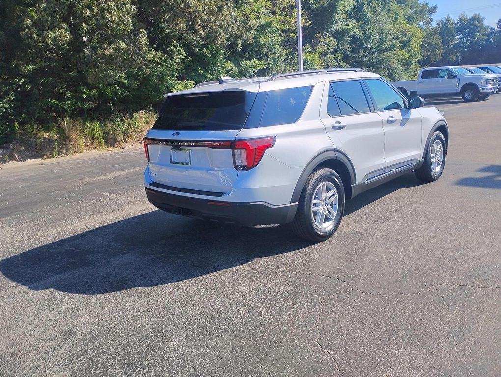 new 2025 Ford Explorer car, priced at $39,193