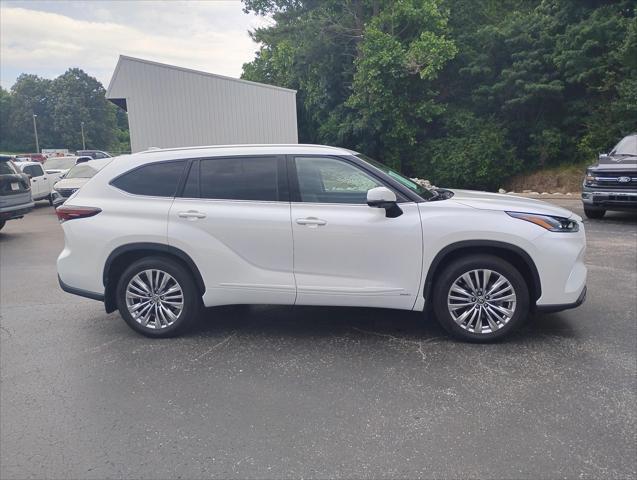 used 2024 Toyota Highlander Hybrid car, priced at $54,888