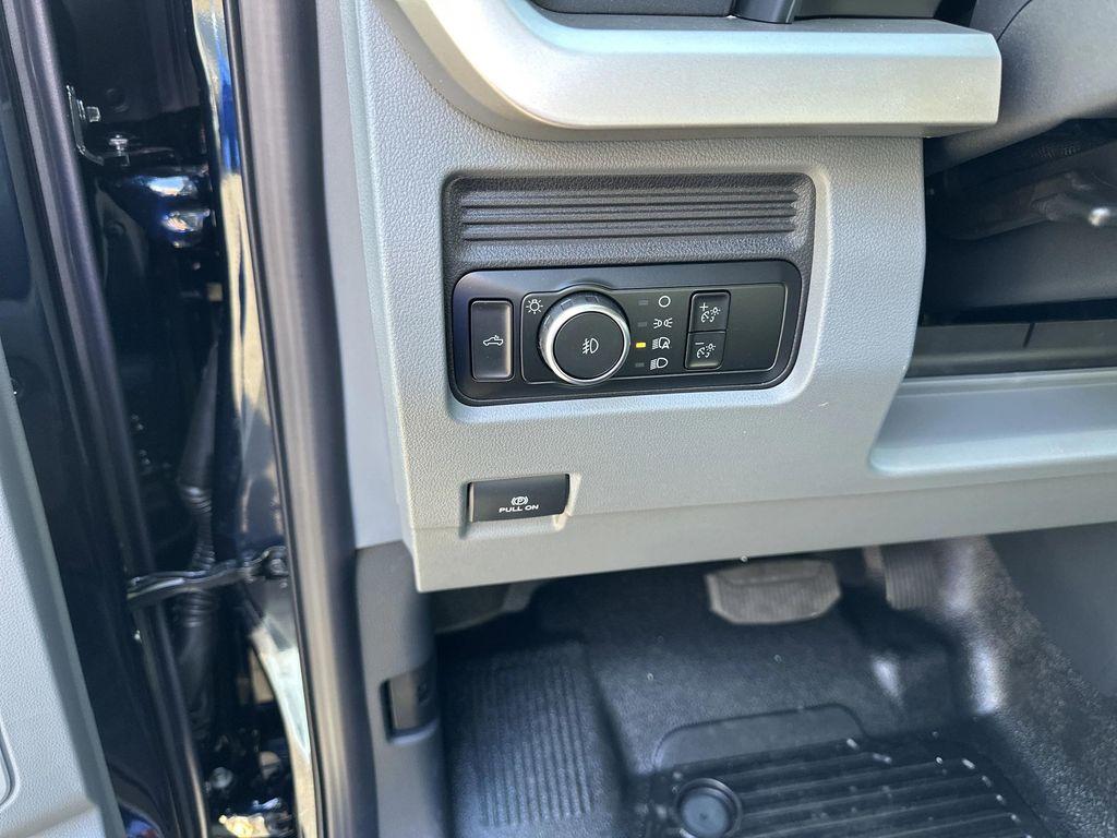 new 2025 Ford F-250 car, priced at $51,926