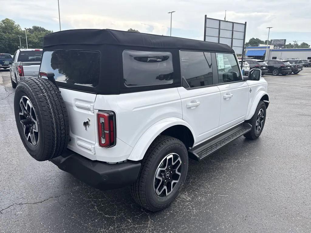 new 2025 Ford Bronco car, priced at $51,837