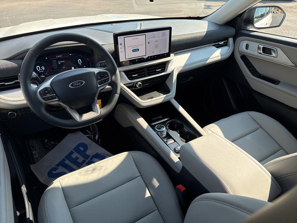 new 2025 Ford Explorer car, priced at $43,584