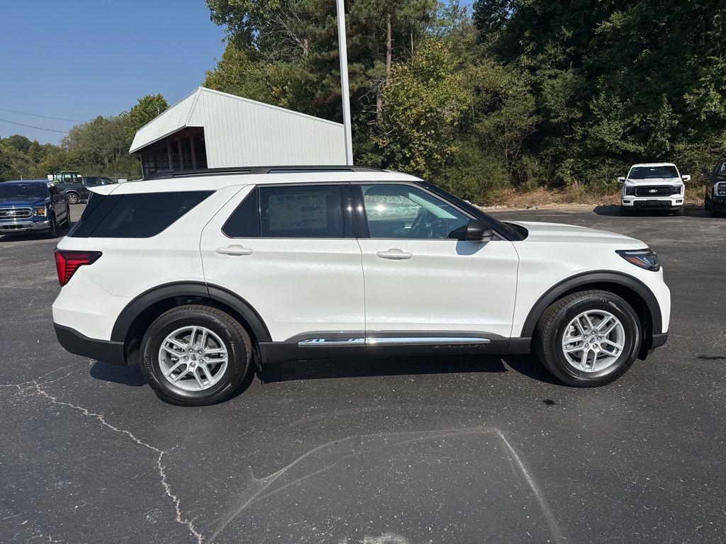 new 2025 Ford Explorer car, priced at $43,584