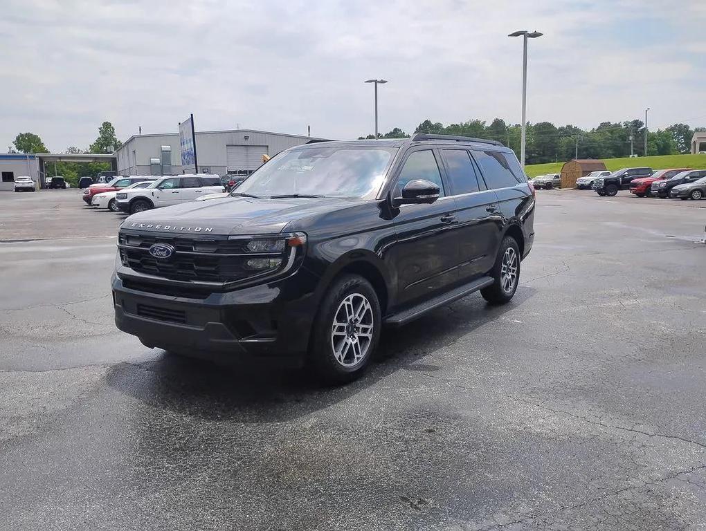 new 2025 Ford Expedition Max car, priced at $72,593
