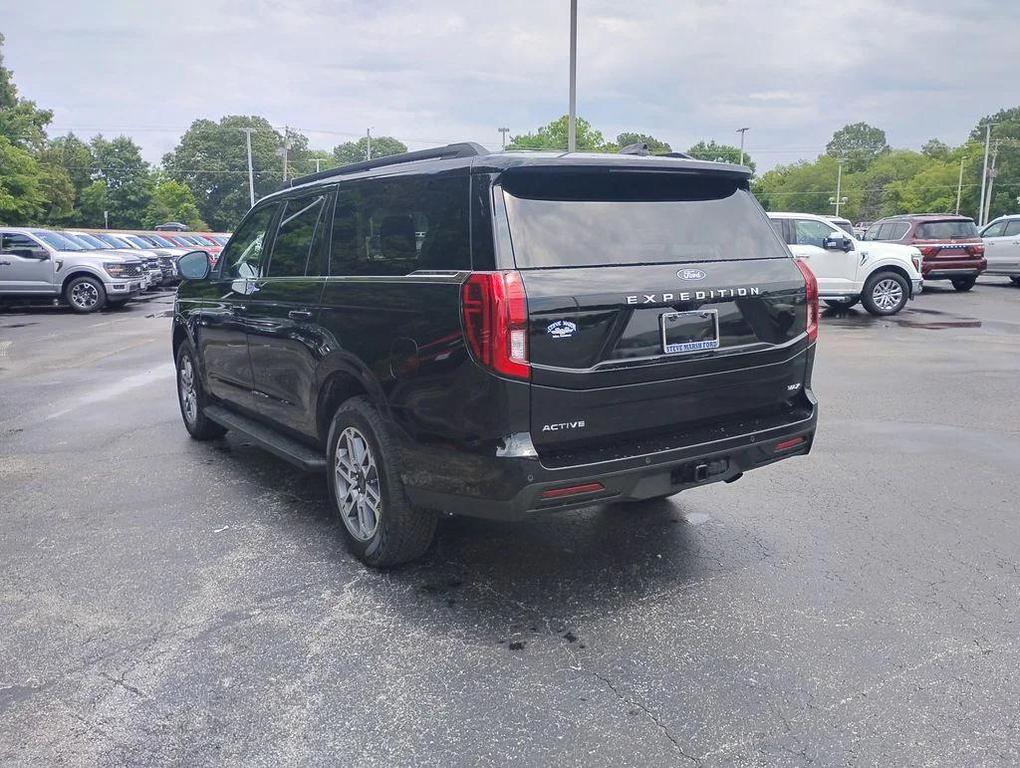new 2025 Ford Expedition Max car, priced at $72,593