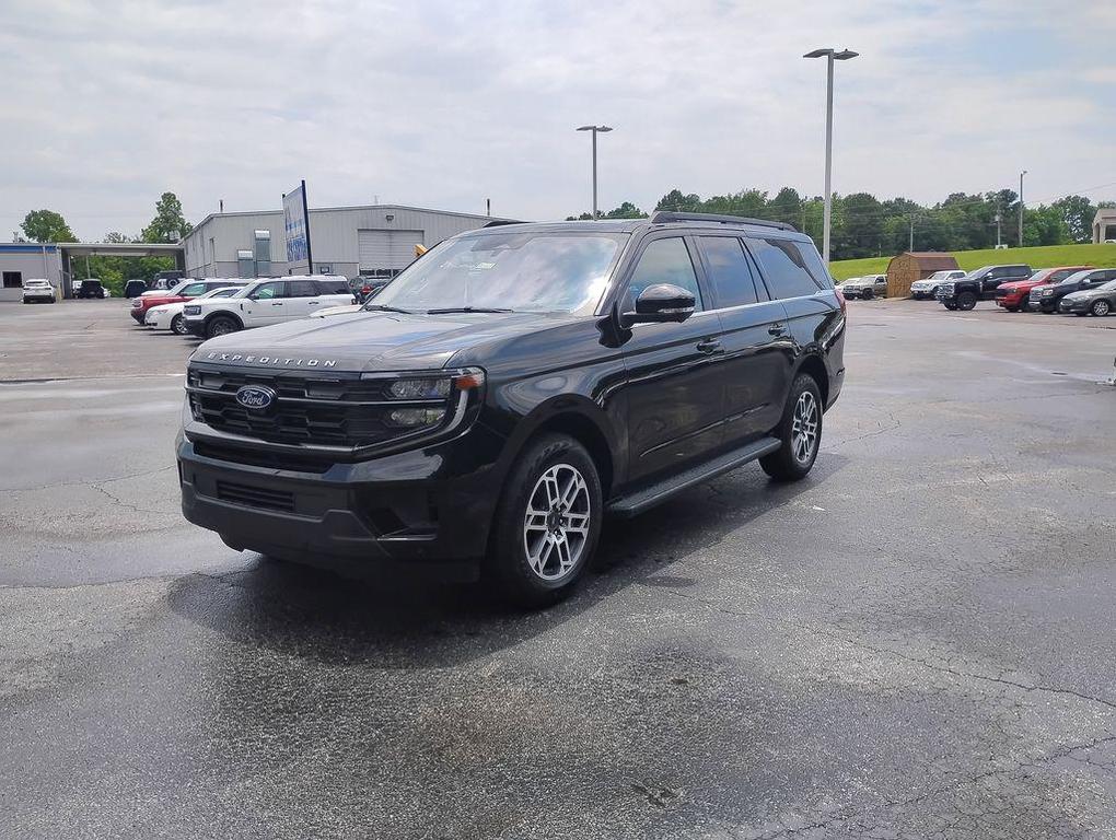 new 2025 Ford Expedition Max car, priced at $72,593