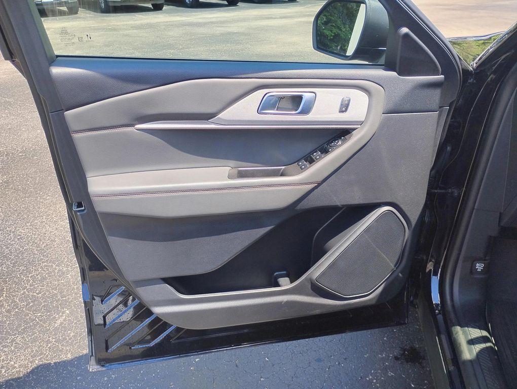 used 2025 Ford Explorer car, priced at $38,888