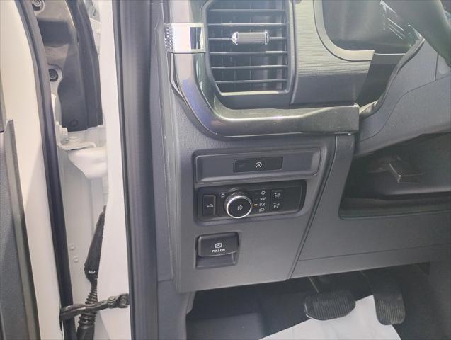 new 2025 Ford F-150 car, priced at $52,536