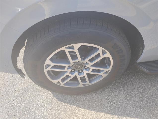 new 2025 Ford Expedition car, priced at $67,560